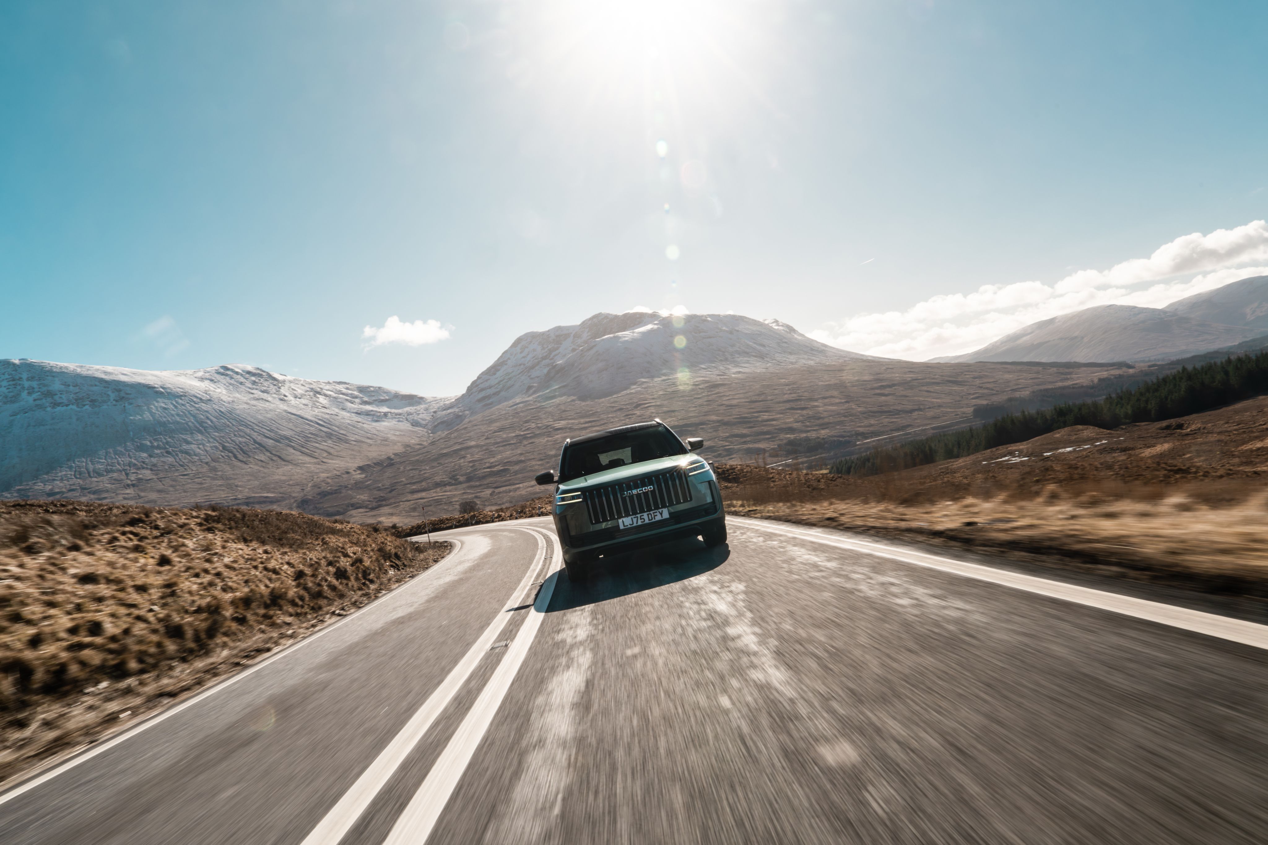 A JAECOO 7 in the Scottish Highlands