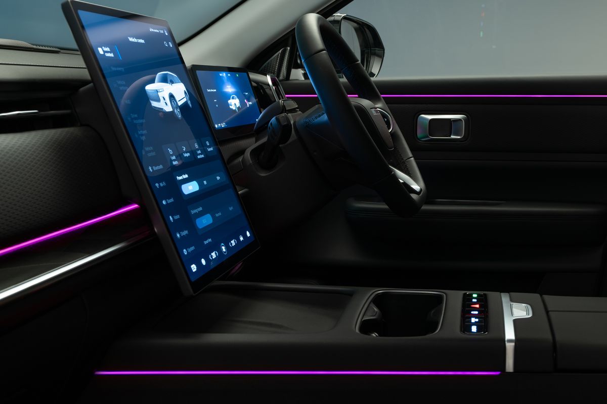 JAECOO 7 ambient interior lighting at night