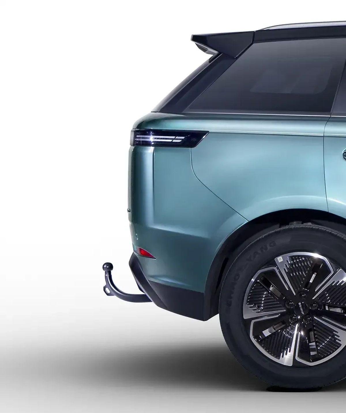 Rear of the JAECOO 5 with the genuine towbar fitted