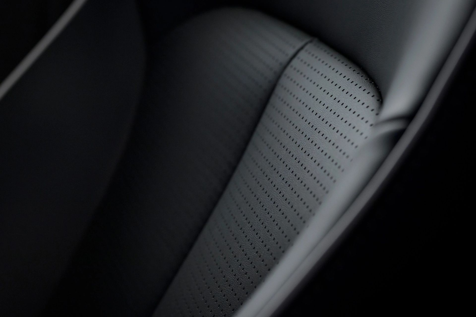 JAECOO 5 heated and ventilated passenger seat controls