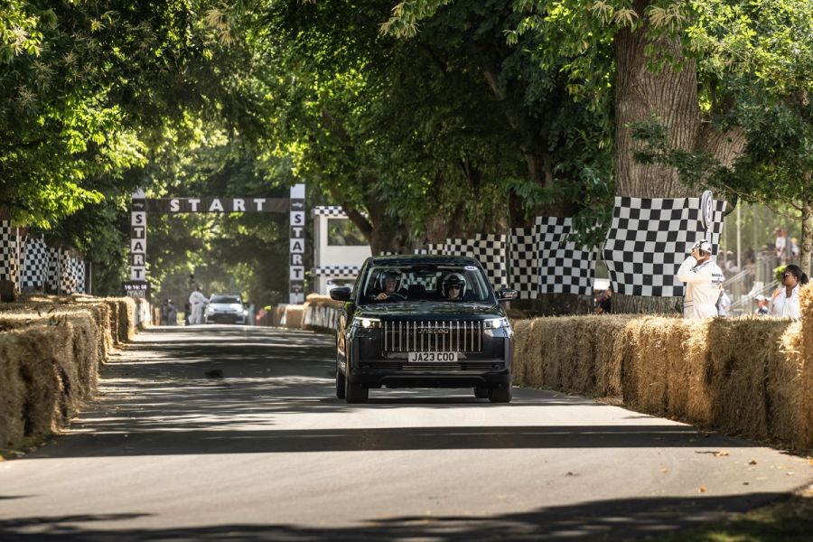 Five-star welcome – JAECOO 5 draws crowds at Goodwood Festival of Speed