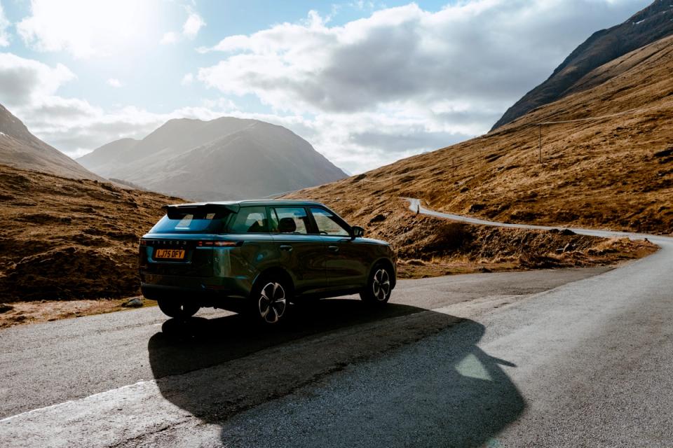 A JAECOO 5 in the Scottish Highlands