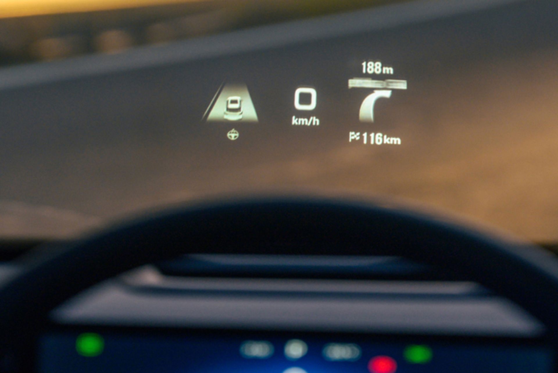 JAECOO 7 head-up display on the windscreen
