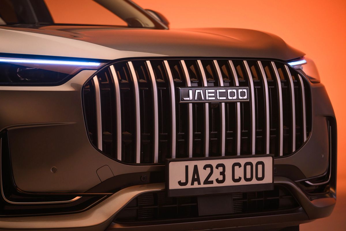 JAECOO 8 signature waterfall grille