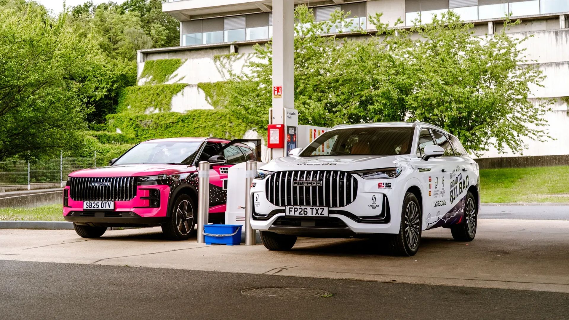 For The Love Of Range And Rugby – JAECOO 8 SHS-P Drives From Paris To Bilbao On One Tank And One Charge – image 1