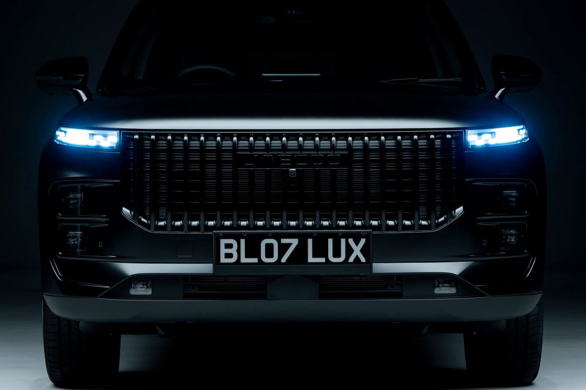 JAECOO 7 Black Luxury blacked-out front