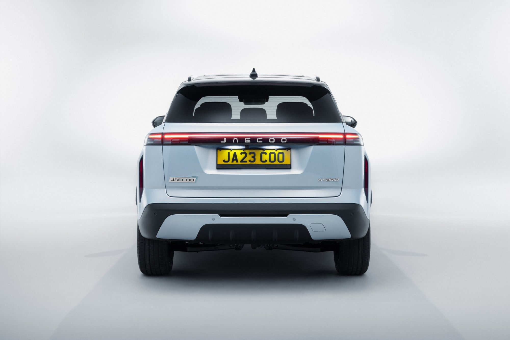 JAECOO 7 Hybrid rear view, studio background