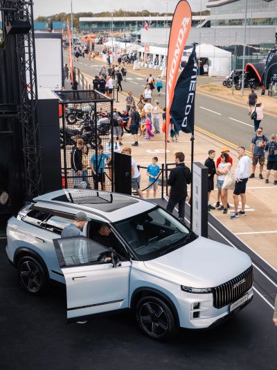 Even a light drizzle could not dampen the energy at @carfestevent and the JAECOO crowd proved just that.