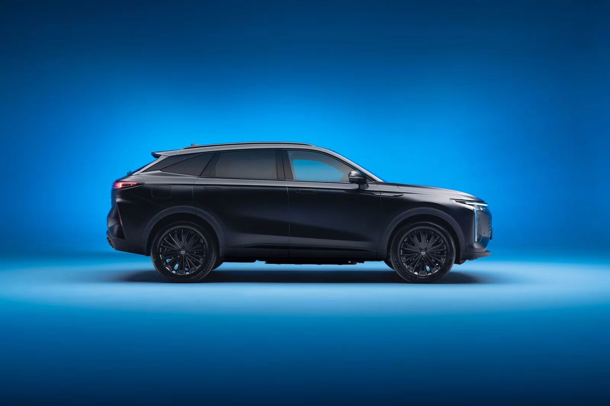 OMODA 9 Black Edition side profile