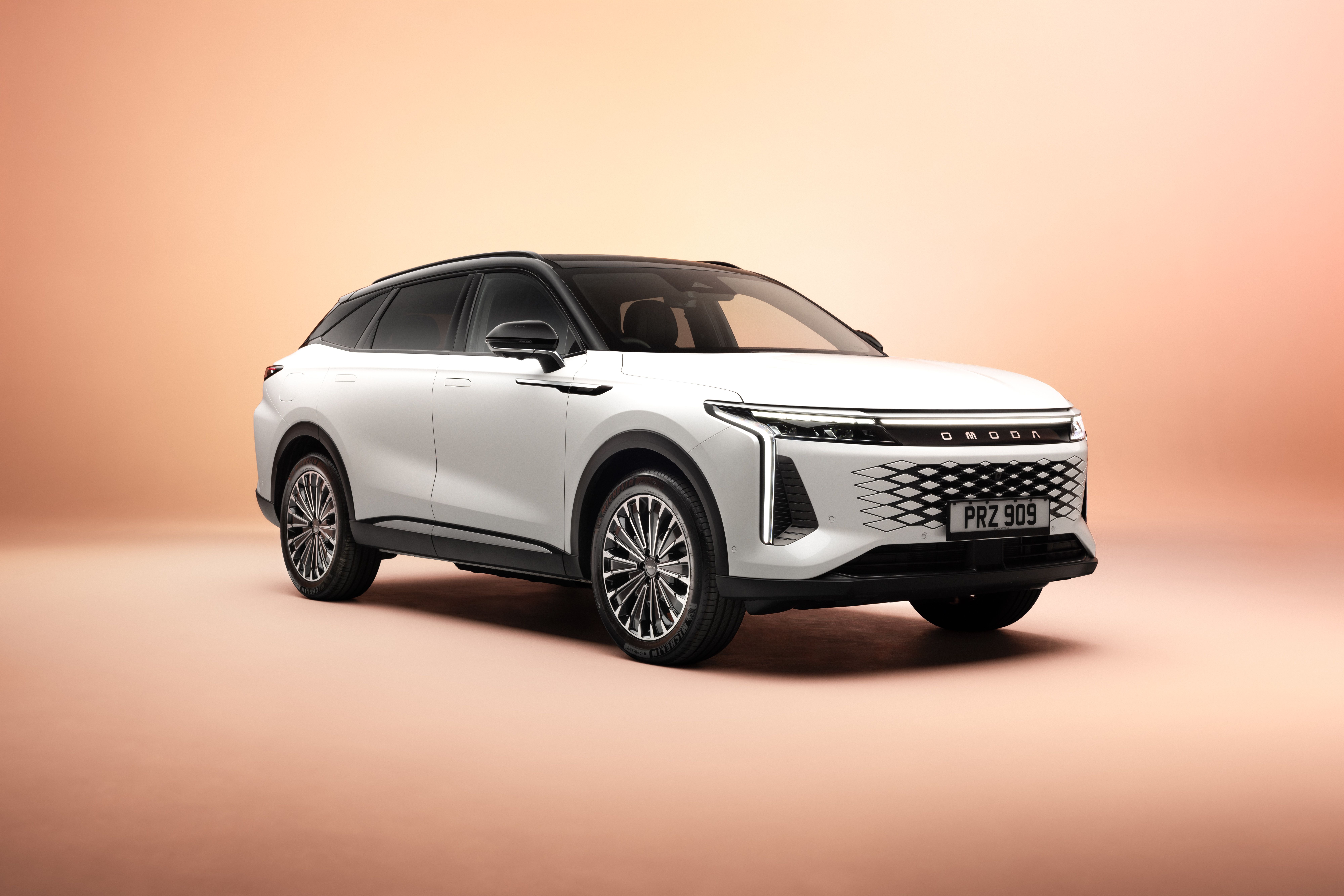 OMODA 9 side profile