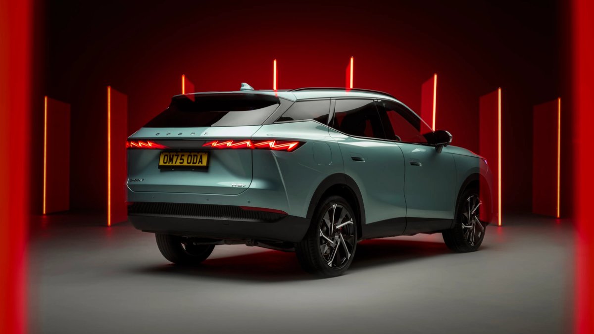 OMODA 7 rear