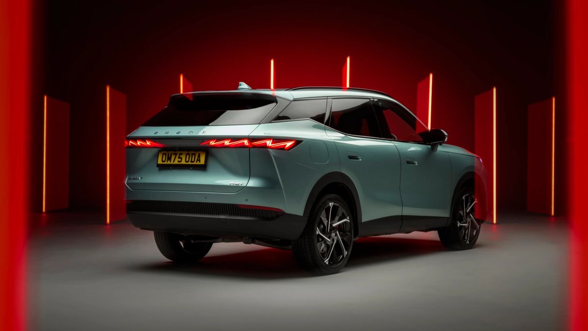 OMODA 7 rear