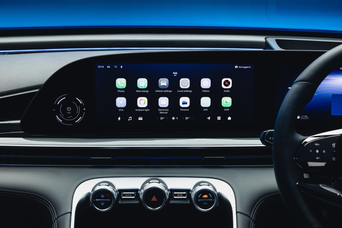 OMODA 9 infotainment