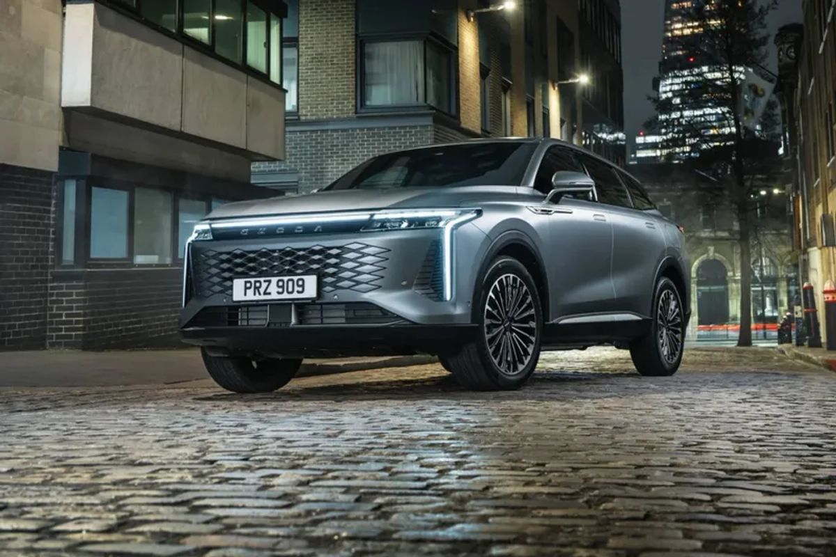 OMODA 9 all-wheel drive