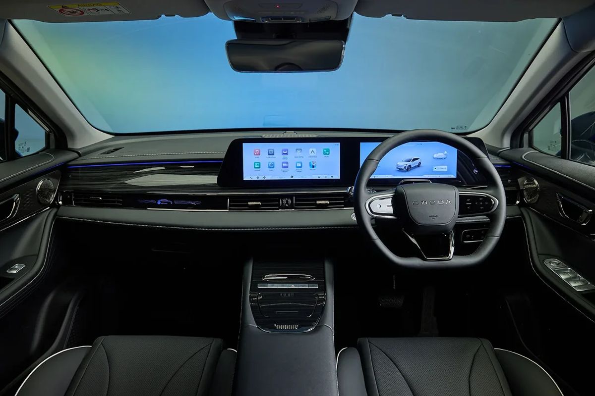 OMODA 5 cockpit