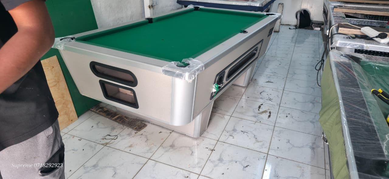 Wide Jointers Coin-Operated Pool Table with Aluminum Trimming: silver exterior with green cloth
