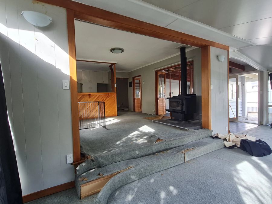 Kellys Rd before renovation, photo 3