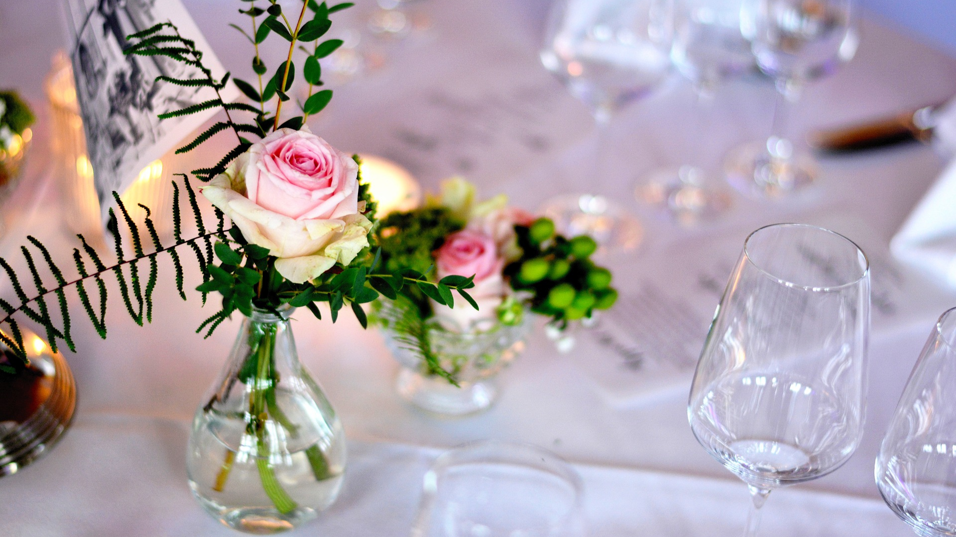event-table-decorations-pink-rose