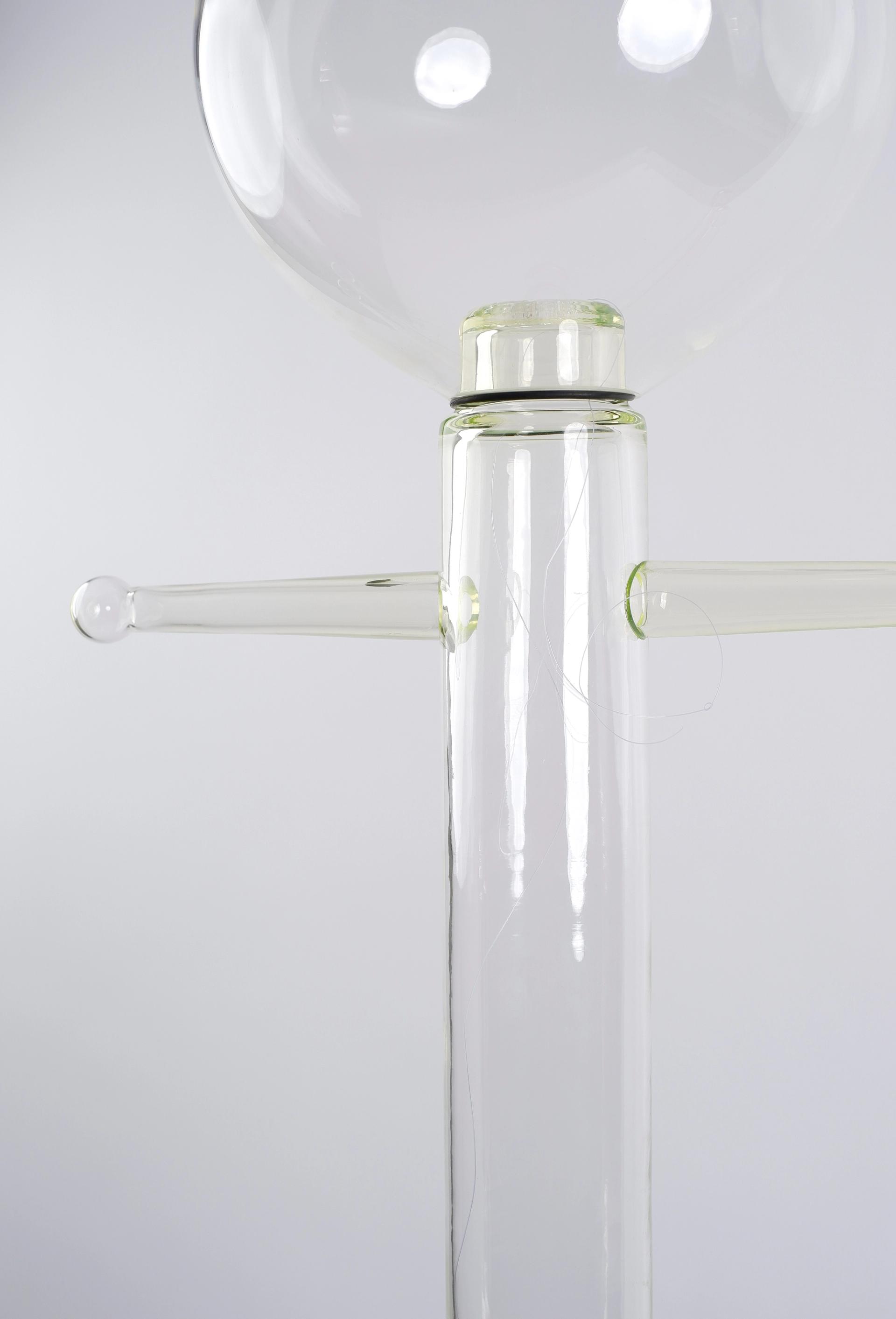 Blown glass lamppost 03, head detail