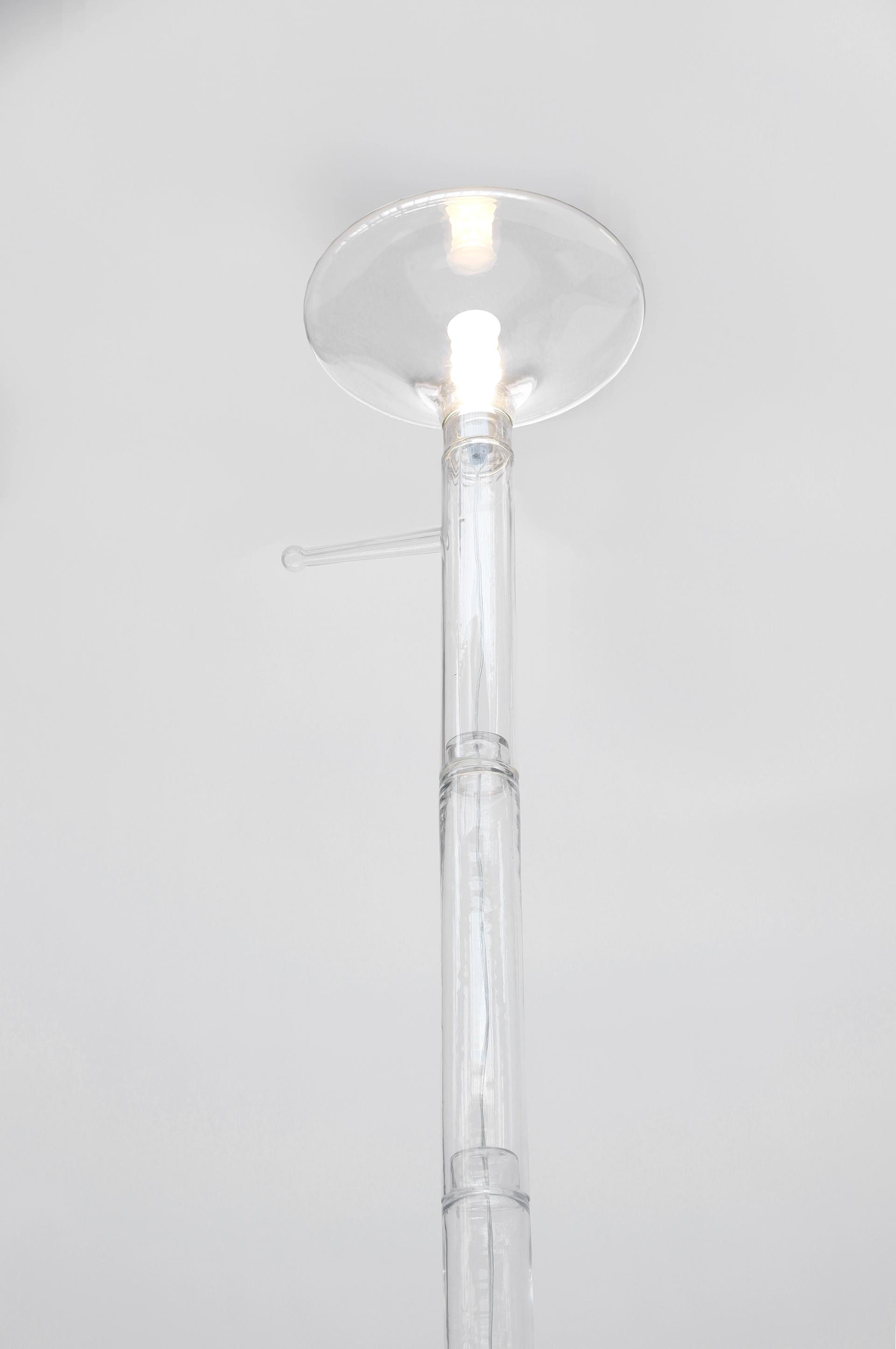 Blown glass lamppost 01 detail