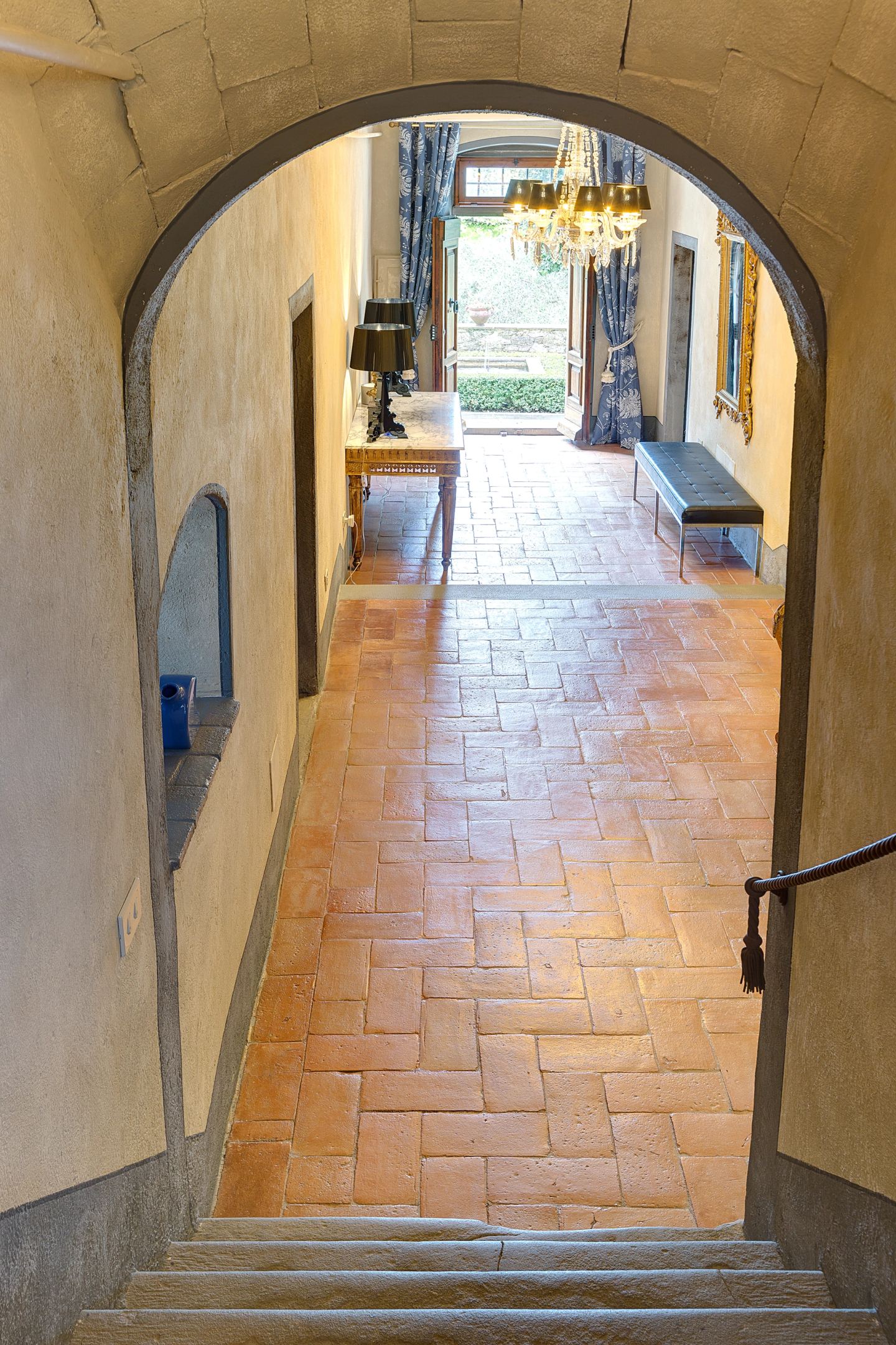 Through the arch, the corridor to the light