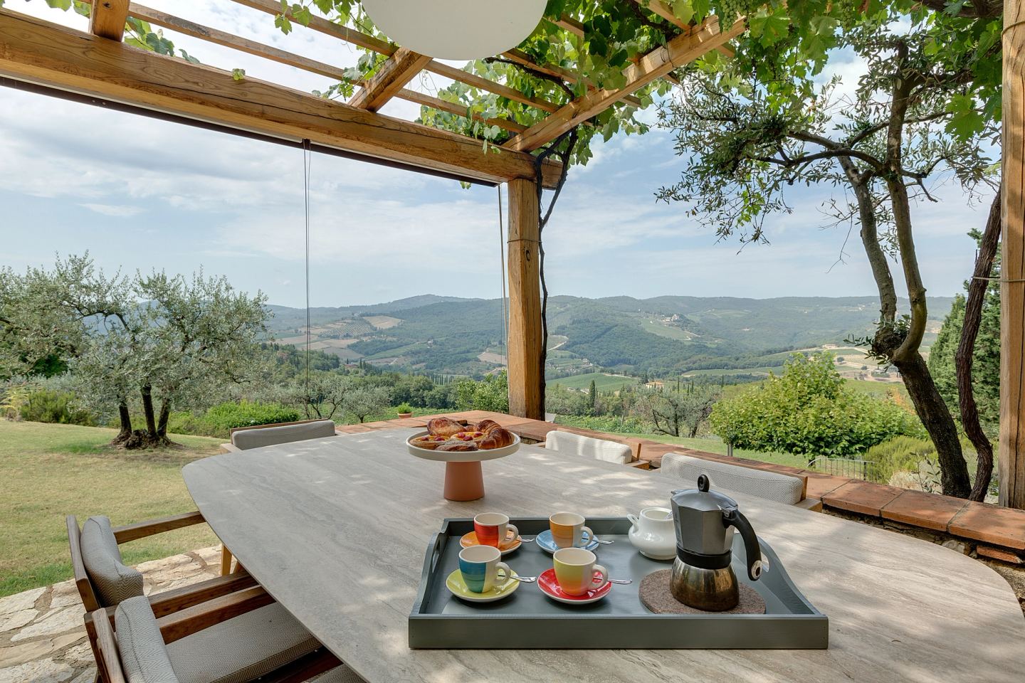 The pergola open to the valley