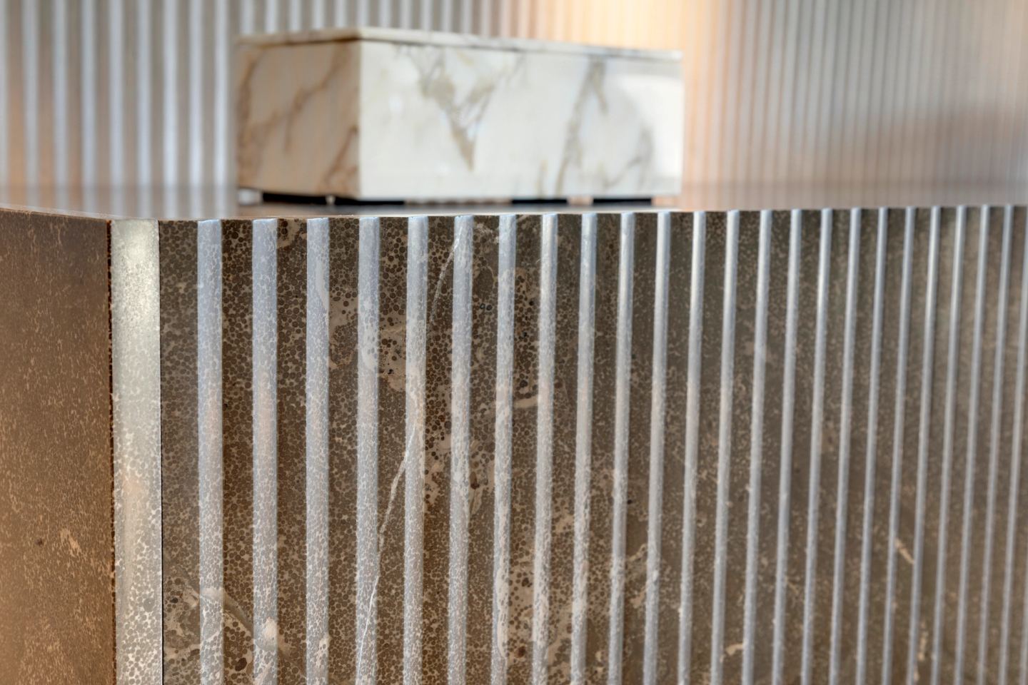Fluting and stone grain, close