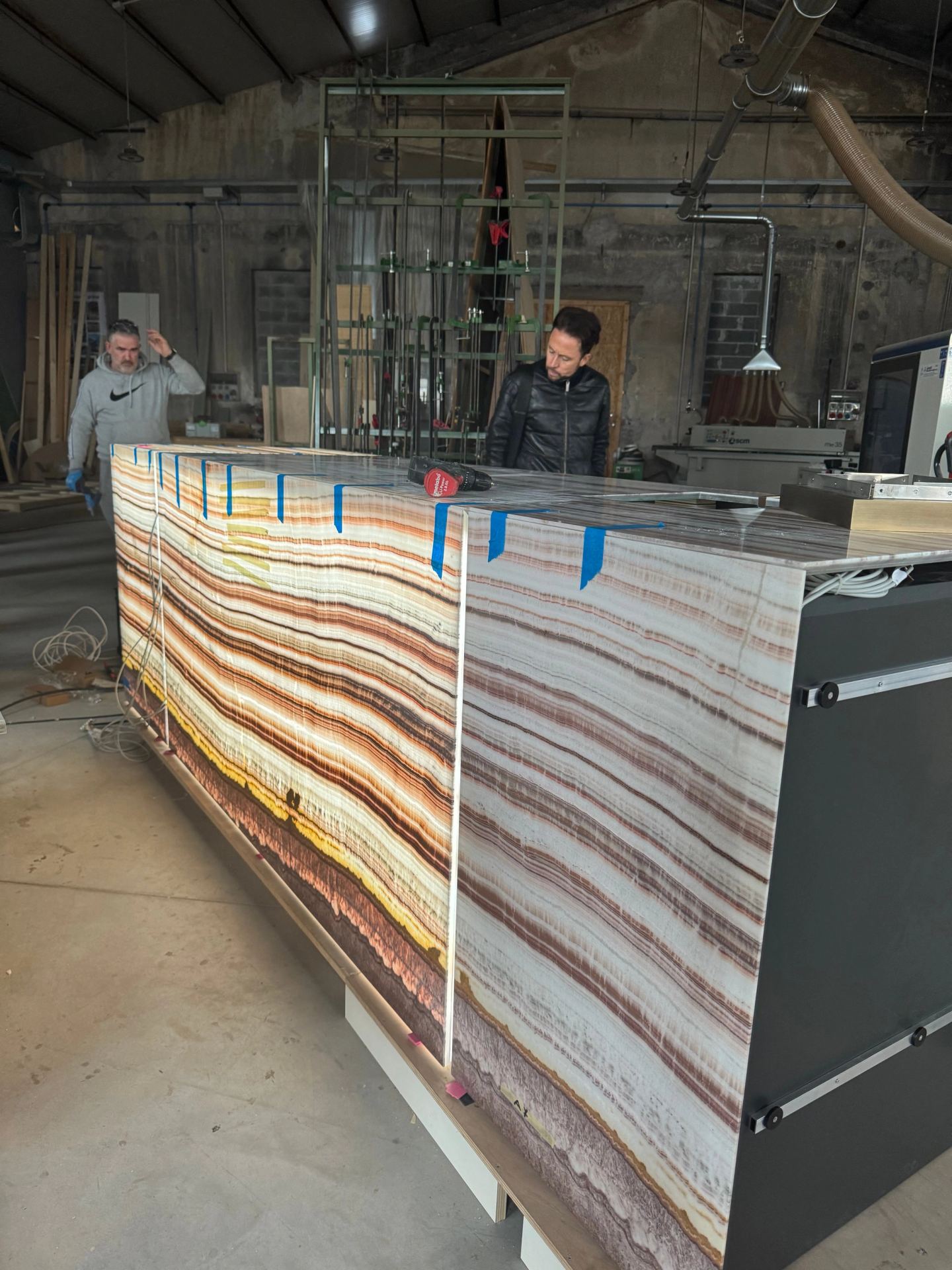 Cladding the island in onyx