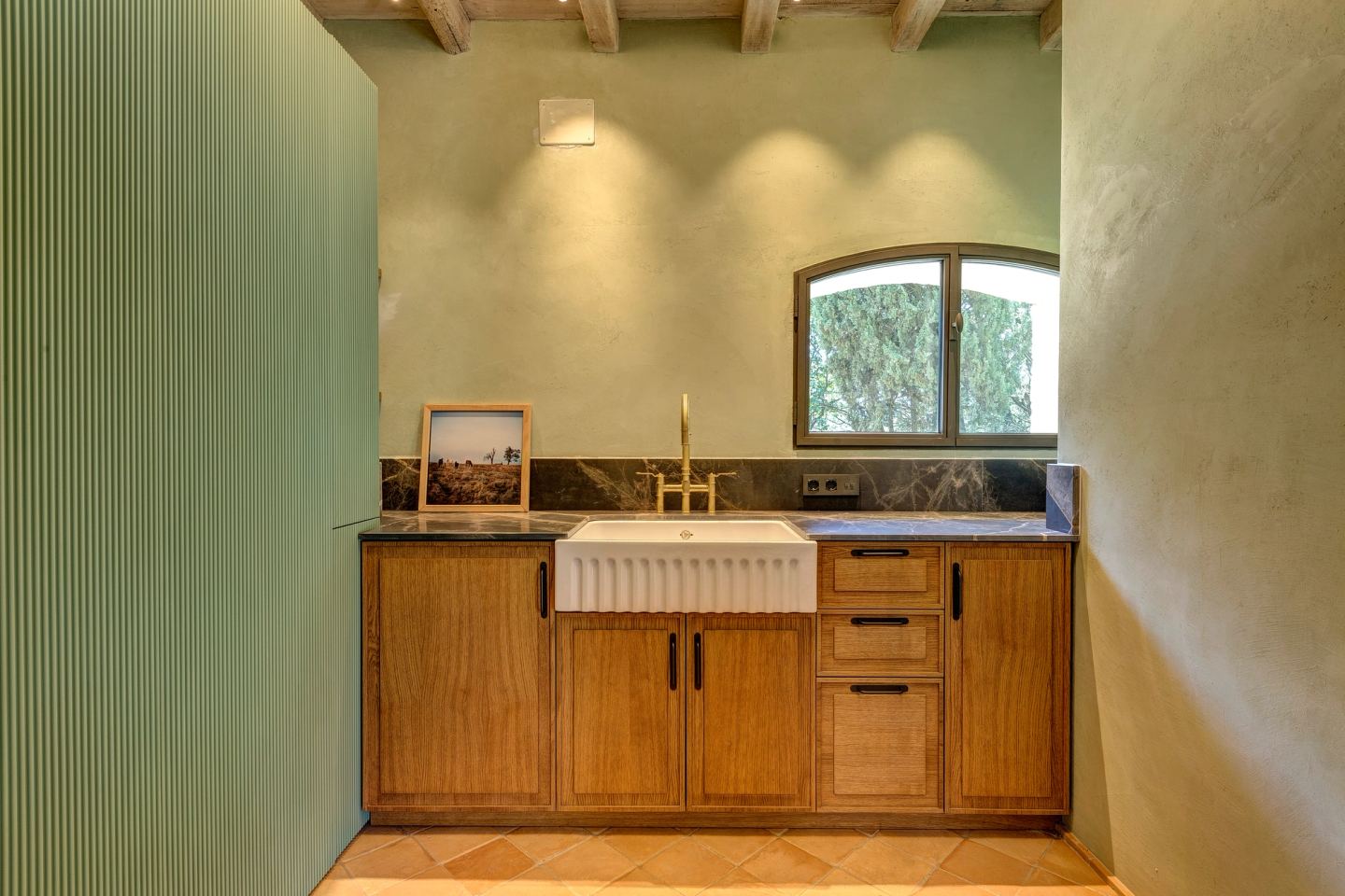 The counter seen from the doorway