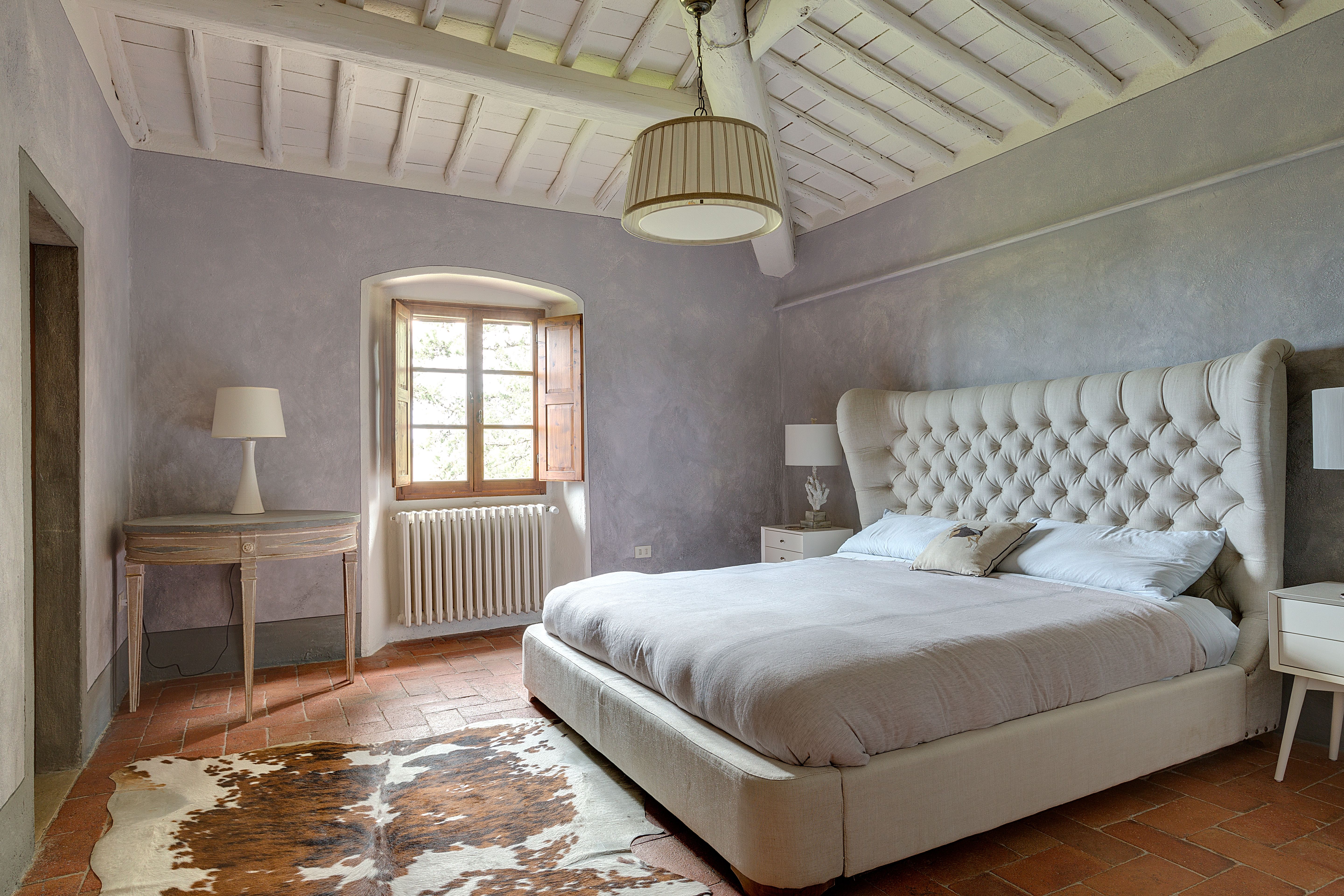 Il letto sulla pelle, la finestra sulle colline