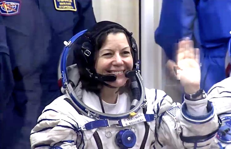 Screenshot of Together into Space