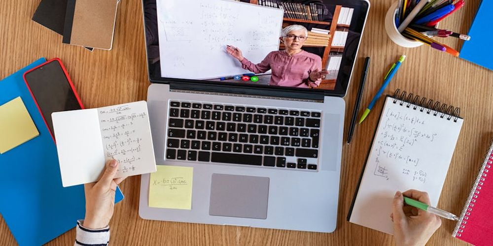 Screenshot of Virtual School Popularity Analysis