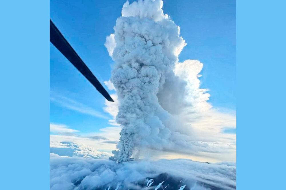 Screenshot of Historic Eruption