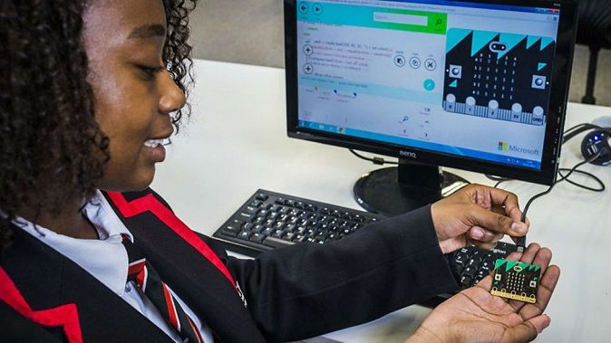 Screenshot of Introduction to micro:bit