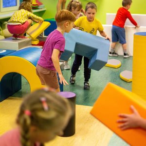 250 000+ IGLUa myyty maailmanlaajuisesti, pitäen lapset aktiivisena