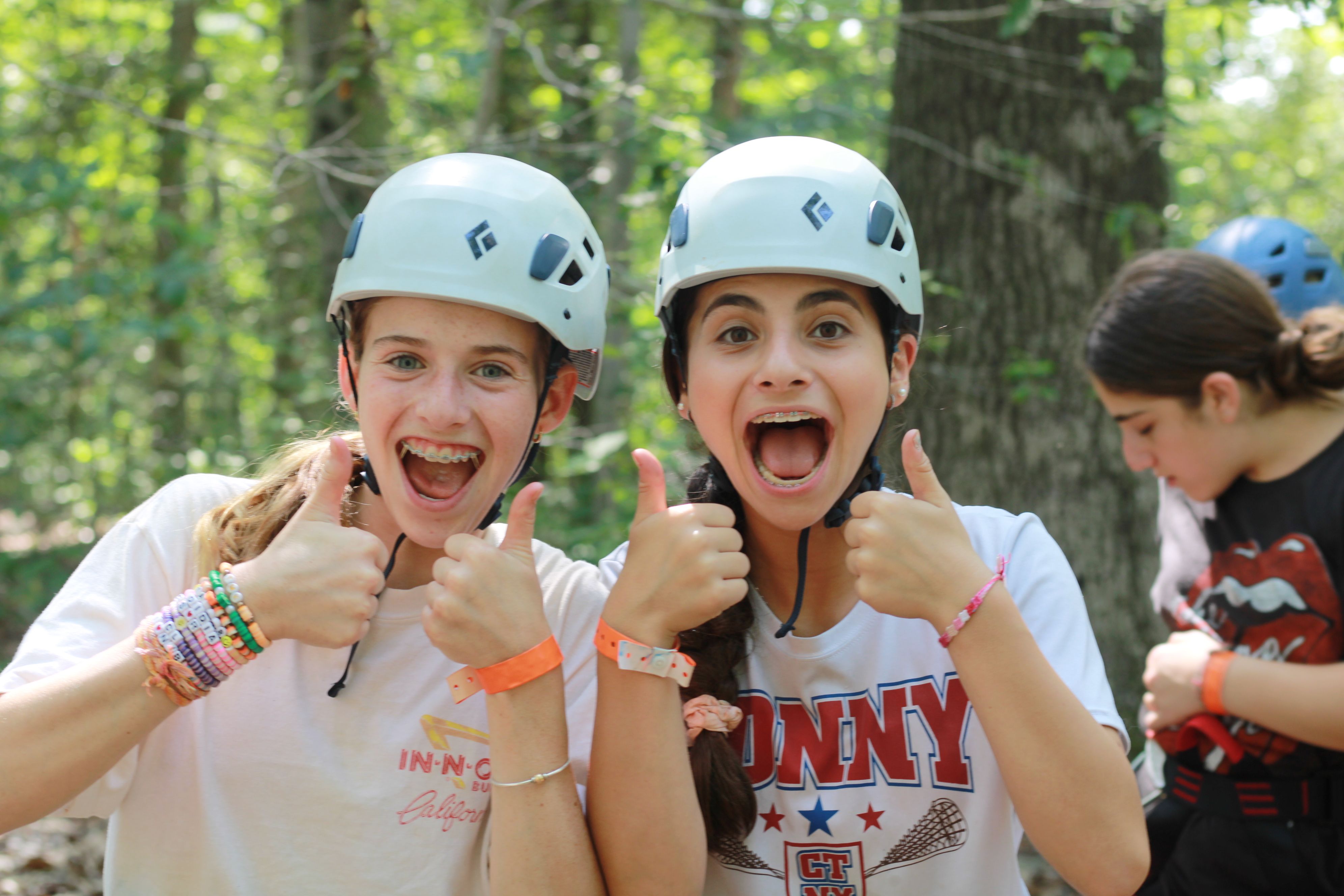 Campers at Laurelwood smiling at the ropes course!