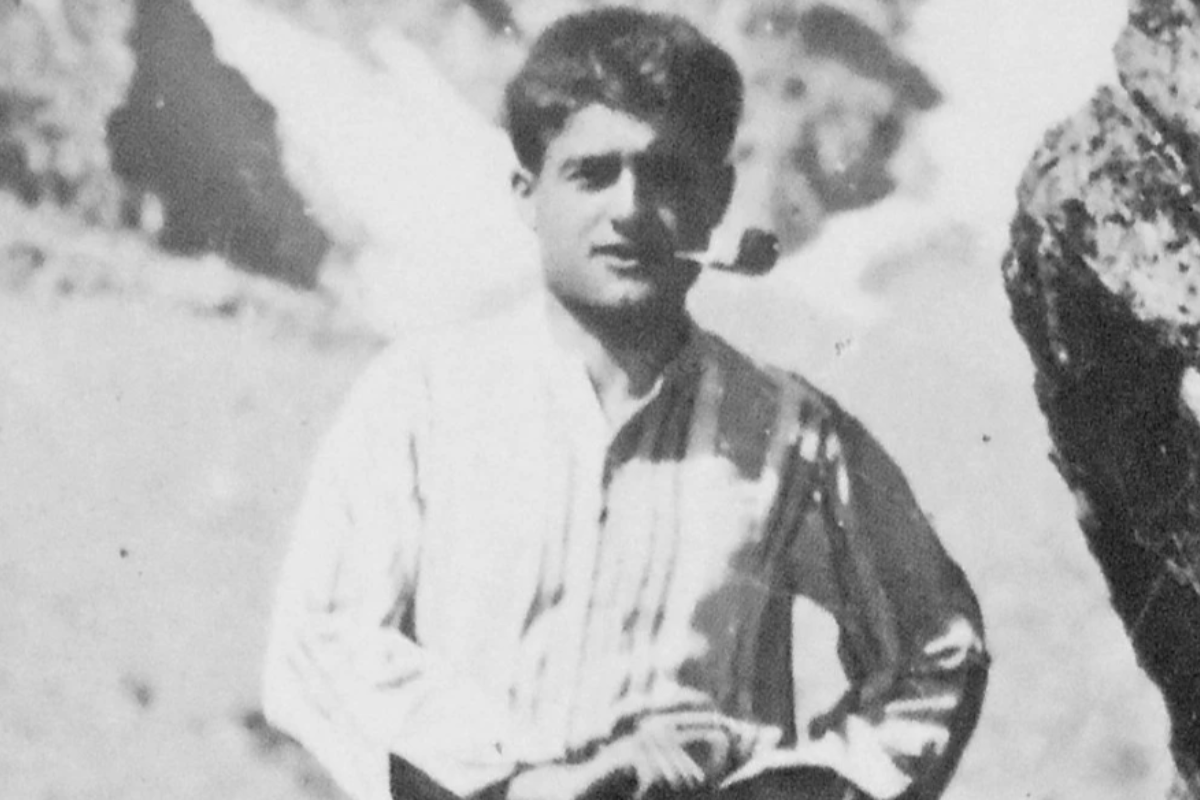 Cover image for Christian Paradox: The Beatitudes According to St. Thomas Aquinas and Bl. Pier Giorgio Frassati