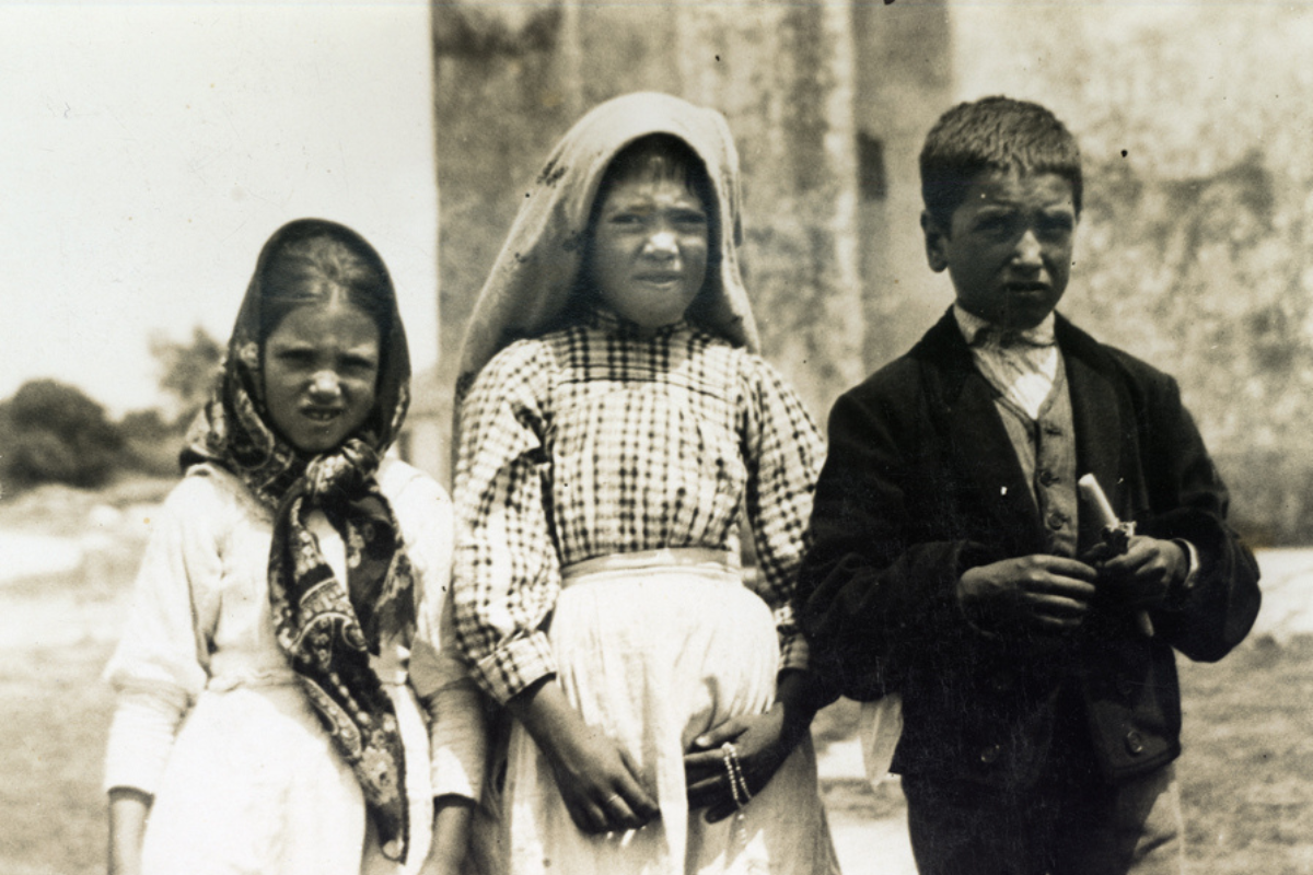 Cover image for Do We Need Marian Apparitions?