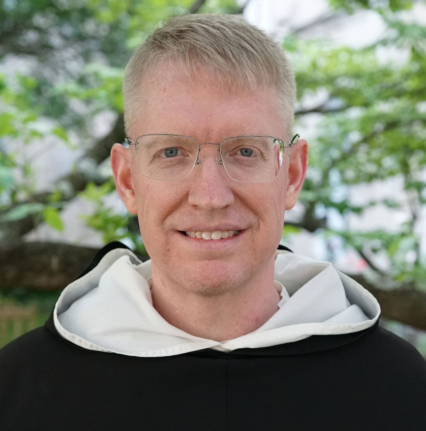 Headshot of speaker 2