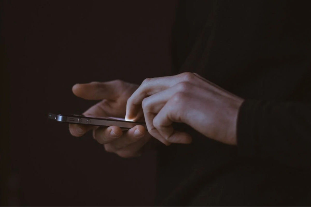 Cover image for How Is My iPhone Changing Me? Neuroscience and Thomistic Psychology