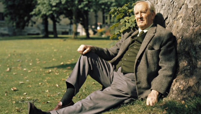 Cover image for Catholic Culture with Tolkien