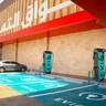شاحنان سريعان من EVIQ بقدرة 150 kW بمحاذاة جدار أسواق التميمي في الظهران