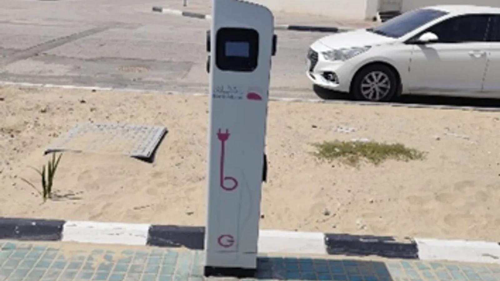 كم تكلفة شحن السيارة الكهربائية في السعودية؟ مقارنة شاملة بالبنزين