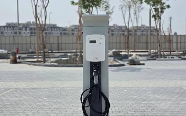 شاحن Alfanar بقدرة 22 kW على قاعدة في مواقف سفن للترفيه بالخبر