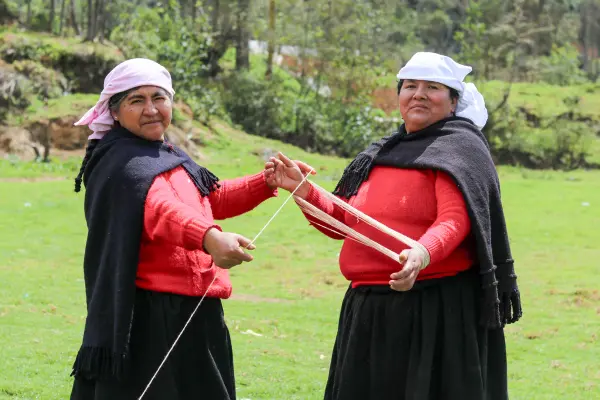 Asociación Comunal Productiva Artesano Textil Pacha Maytuna de La Jalca Grande - Imagen 4