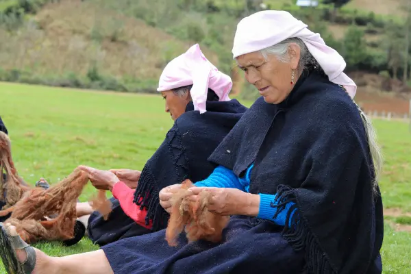 Asociación Comunal Productiva Artesano Textil Pacha Maytuna de La Jalca Grande - Imagen 5