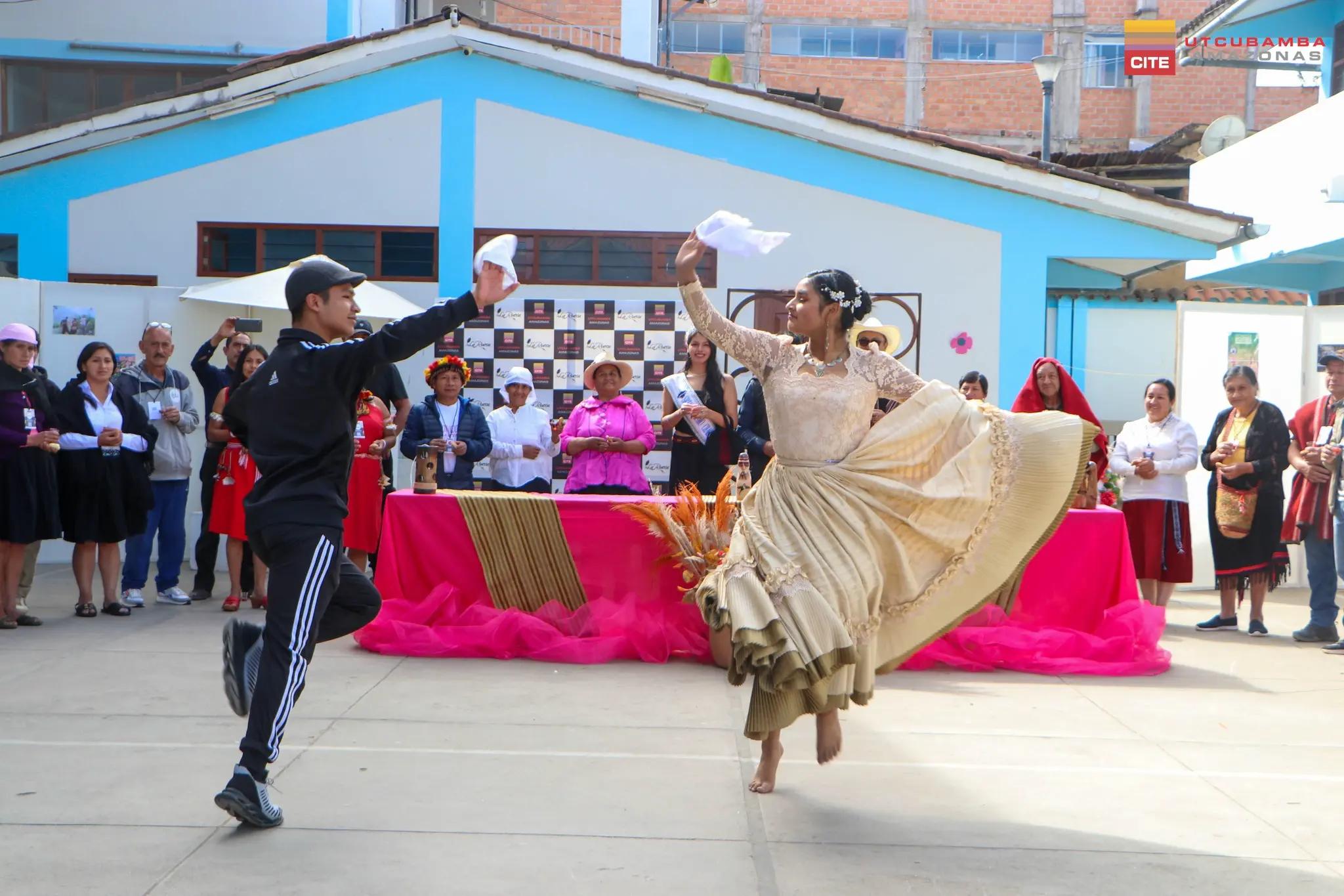 Resumen de la Feria Artesanal 2024 La Rueca - Primera Edición