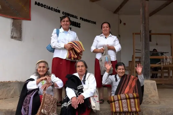Asociación Comunal Productiva de Tejedoras - Maria - Imagen 13