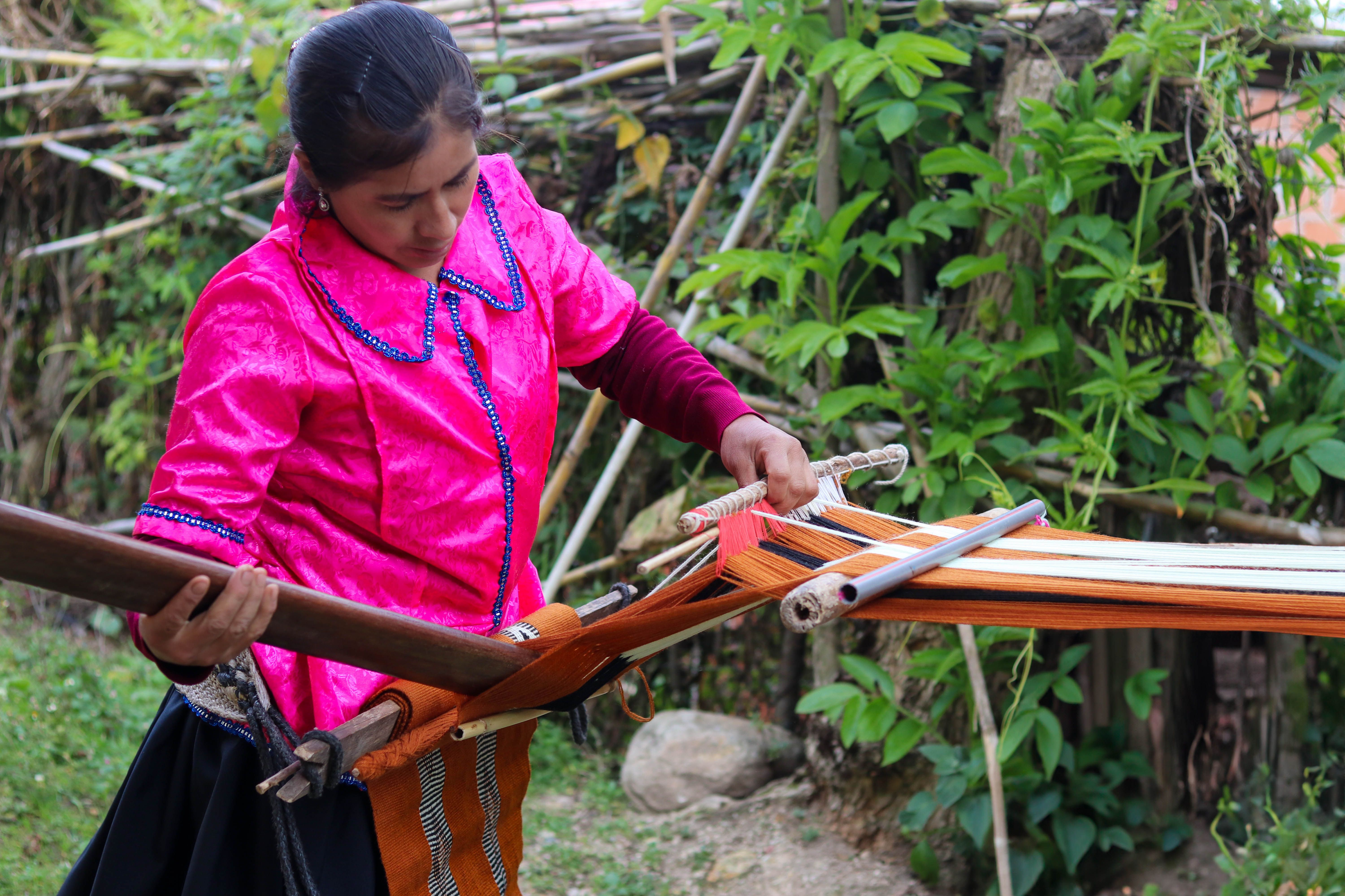 Asociación Artesanal textil Tishana Minga de Cohechan - Imagen 5