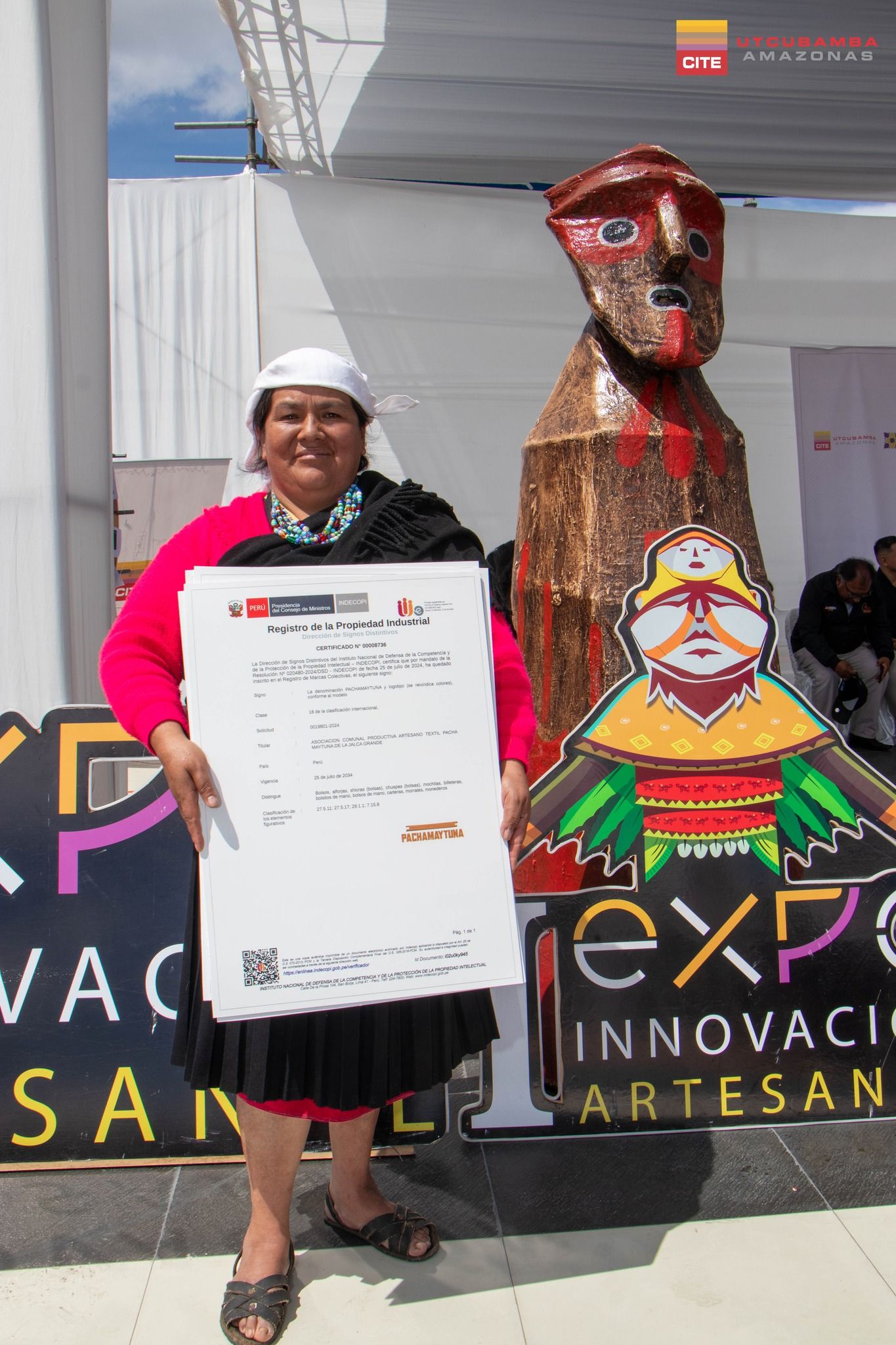Impulsando la Identidad Artesanal: Entrega de Certificados de Registro de Marcas Colectivas